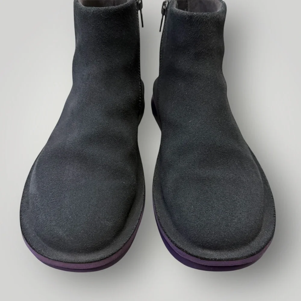 Camper Formiga Charcoal Suede Purple Sole Side Zip Ankle Boots Womens‎ 37